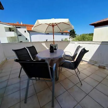 Apartament With A Parking Space Rab - 23298 Rab Town