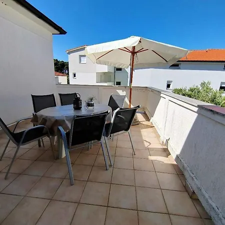 Apartament With A Parking Space Rab - 23298
