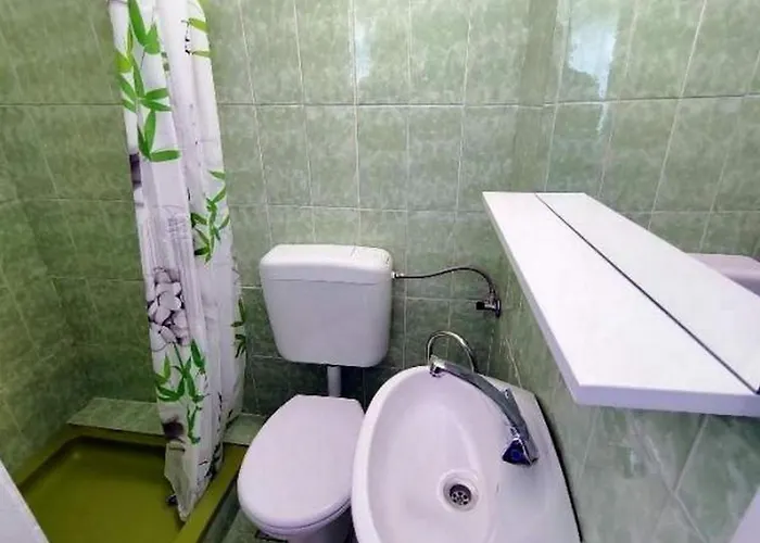 アパート With Parking Space Rab - 23298 ラブ